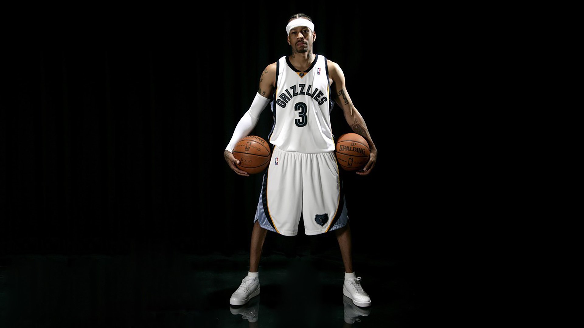 老年门球团体赛 精准击球成为“银发赛场”焦点